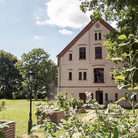 Gutshaus Zarchlin Apartment Barkhagen Exterior photo