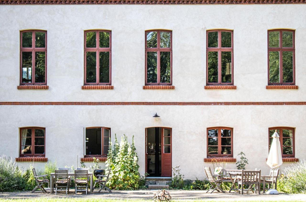 Gutshaus Zarchlin Apartment Barkhagen Exterior photo